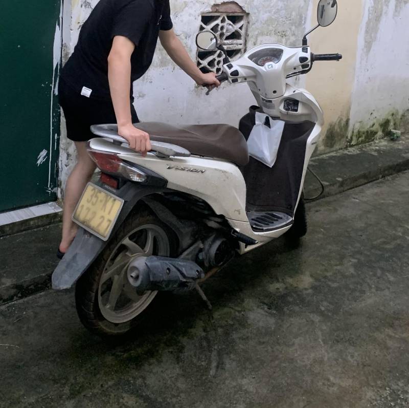 Mơ Thấy Mất Xe Máy Màu Trắng