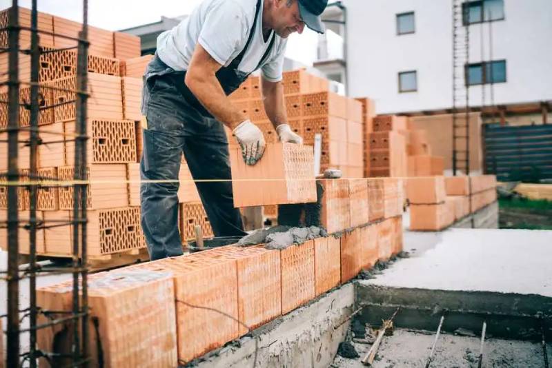 Mơ Thấy Thợ Xây Đang Xây Nhà Mình